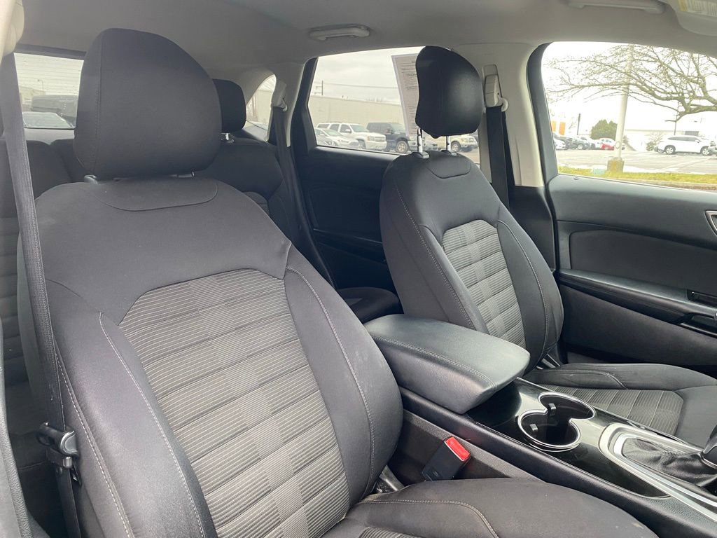 Used 2015 Ford Edge SEL image 40