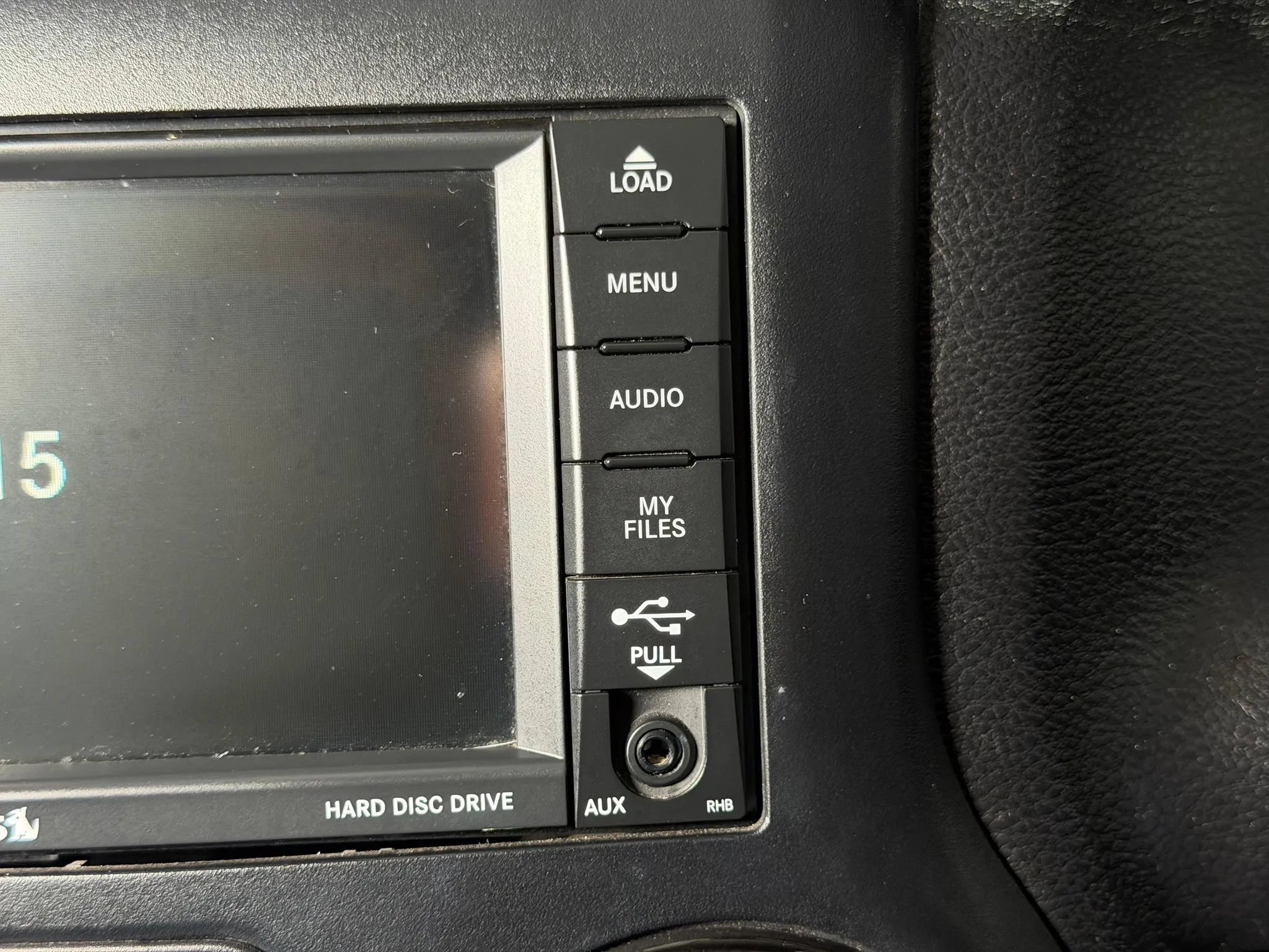 Used 2015 Jeep Wrangler Unlimited Sahara AWD/4WD image 17