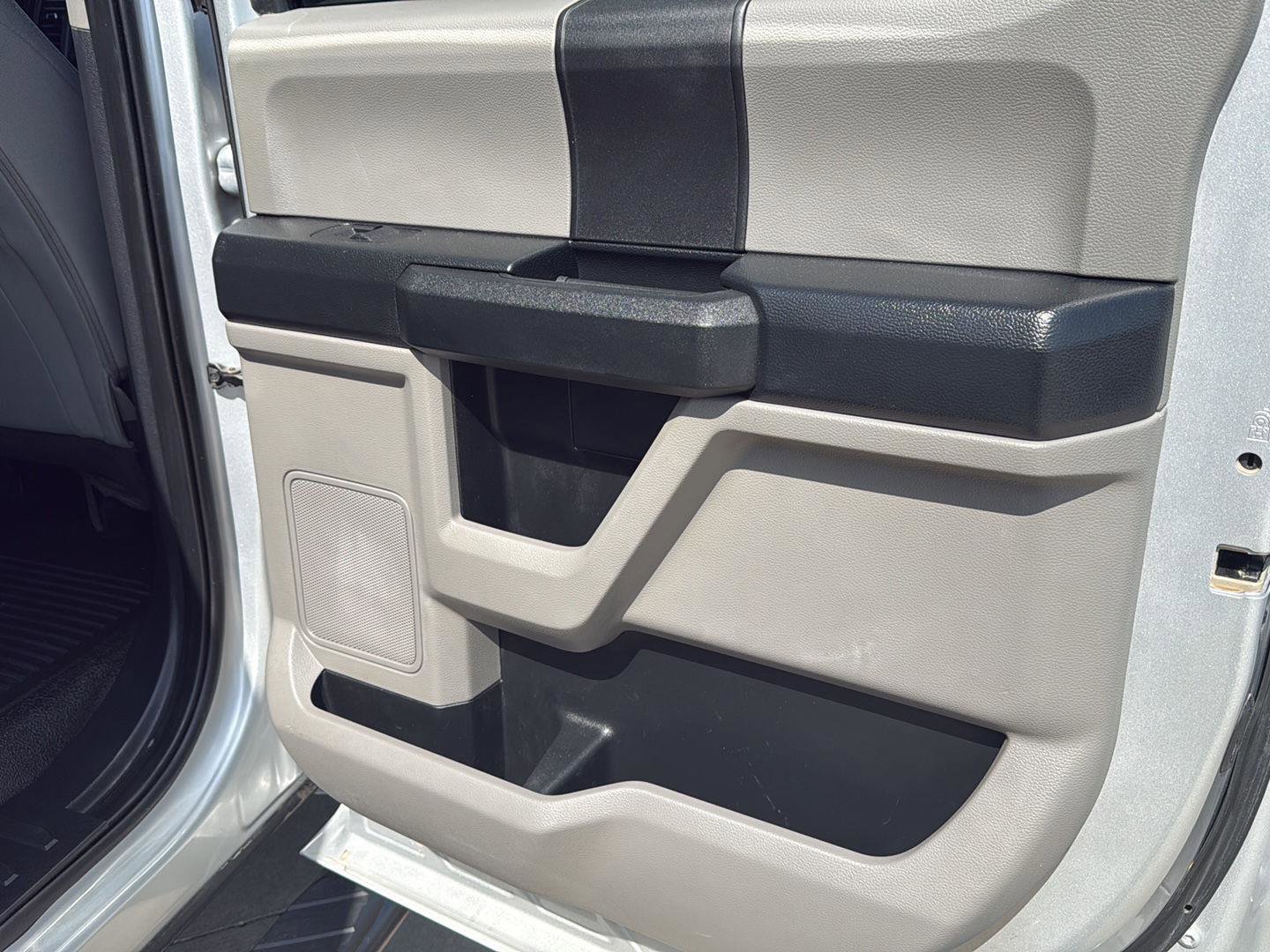 Used 2019 Ford F250 XL w/ Power Equipment Group image 9