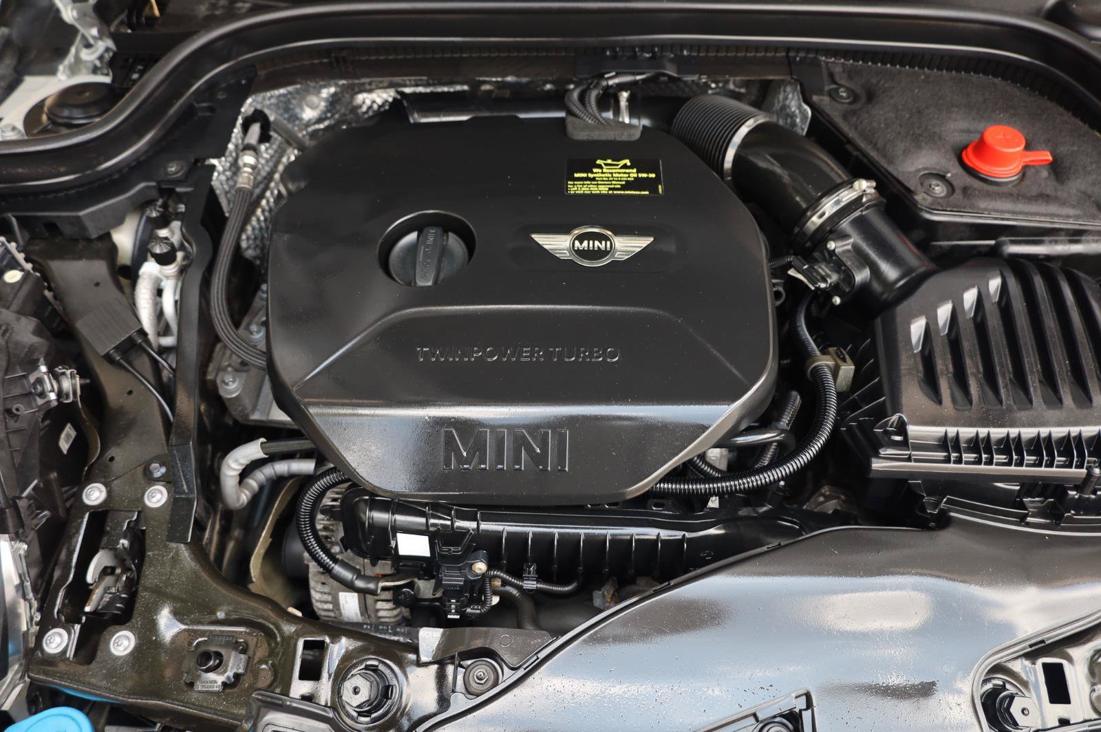 Used 2015 MINI Cooper 4-Door Hardtop FWD image 12