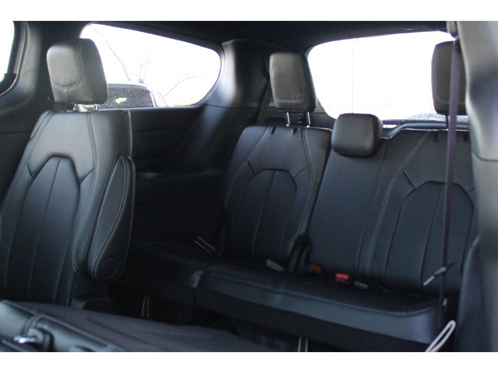 New 2026 Chrysler Pacifica Select image 31