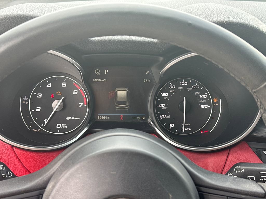 Used 2019 Alfa Romeo Stelvio AWD image 27