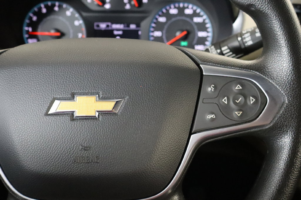 Used 2023 Chevrolet Traverse LS FWD image 10