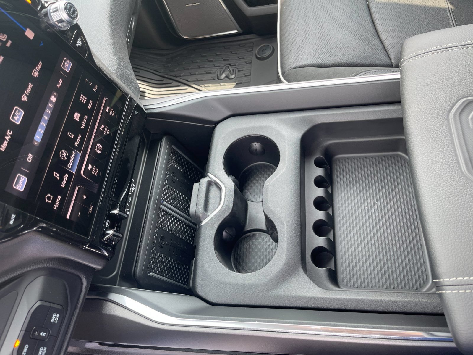 New 2027 RAM 2500 Laramie AWD/4WD image 23
