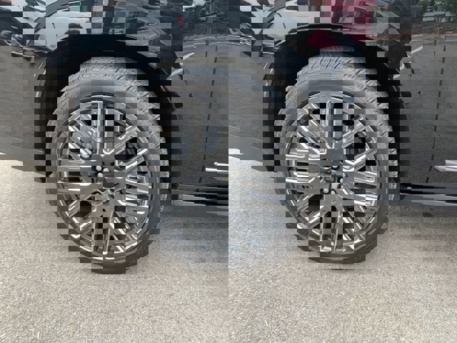 New 2026 GMC Yukon XL Denali Ultimate w/ LPO, Floor Liner Package image 5