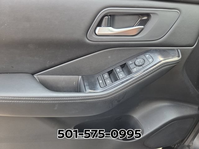 Used 2026 Nissan Rogue SV FWD image 31