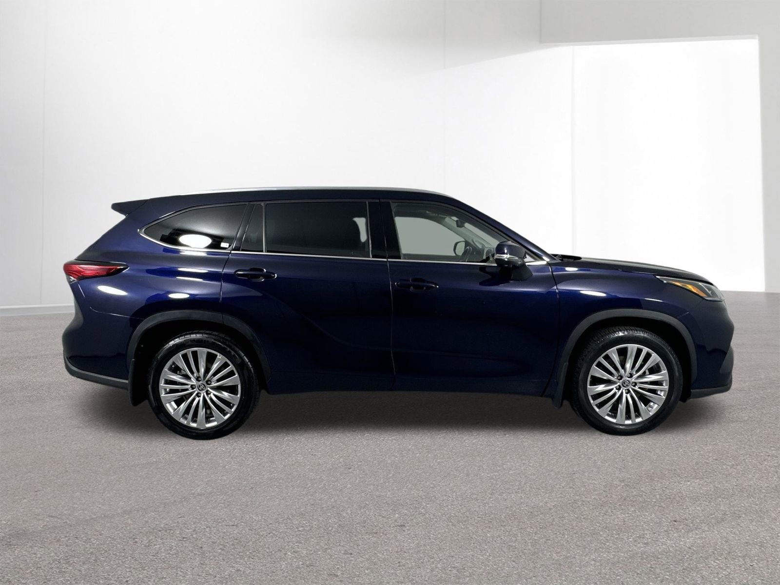 Used 2023 Toyota Highlander Platinum image 38