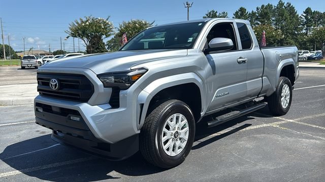 Used 2025 Toyota Tacoma SR5 w/ SR5 Upgrade Package RWD image 3