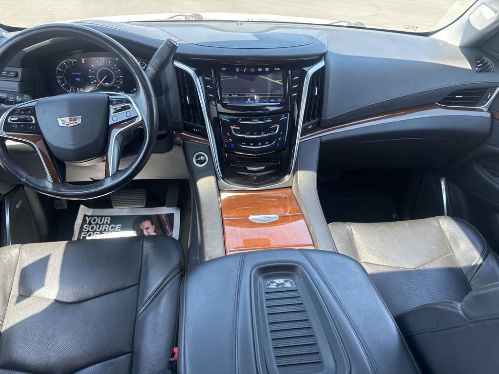 Used 2020 Cadillac Escalade Luxury RWD image 19