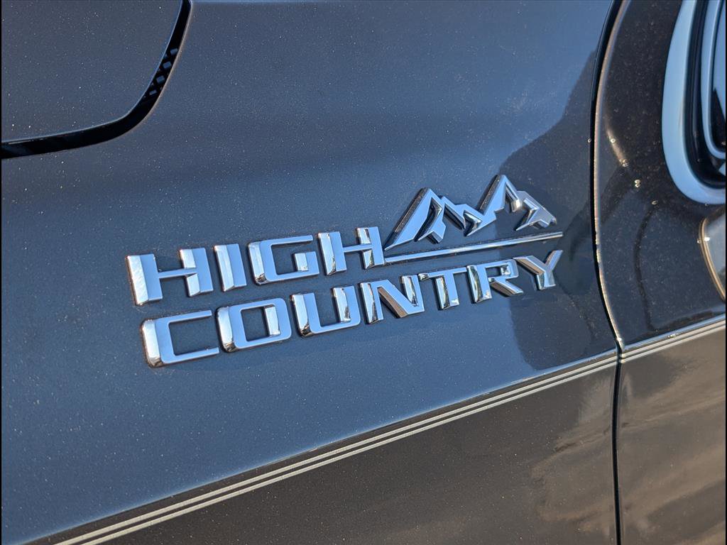 Used 2021 Chevrolet Tahoe High Country w/ Premium Package image 23