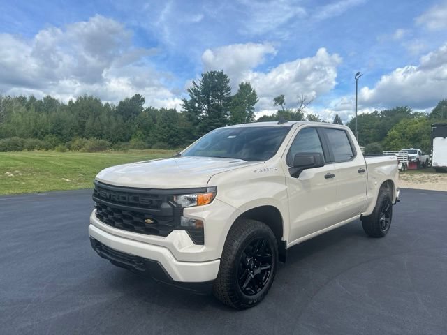 New 2026 Chevrolet Silverado 1500 Custom w/ Turbomax Blackout Package AWD/4WD 360° Tour