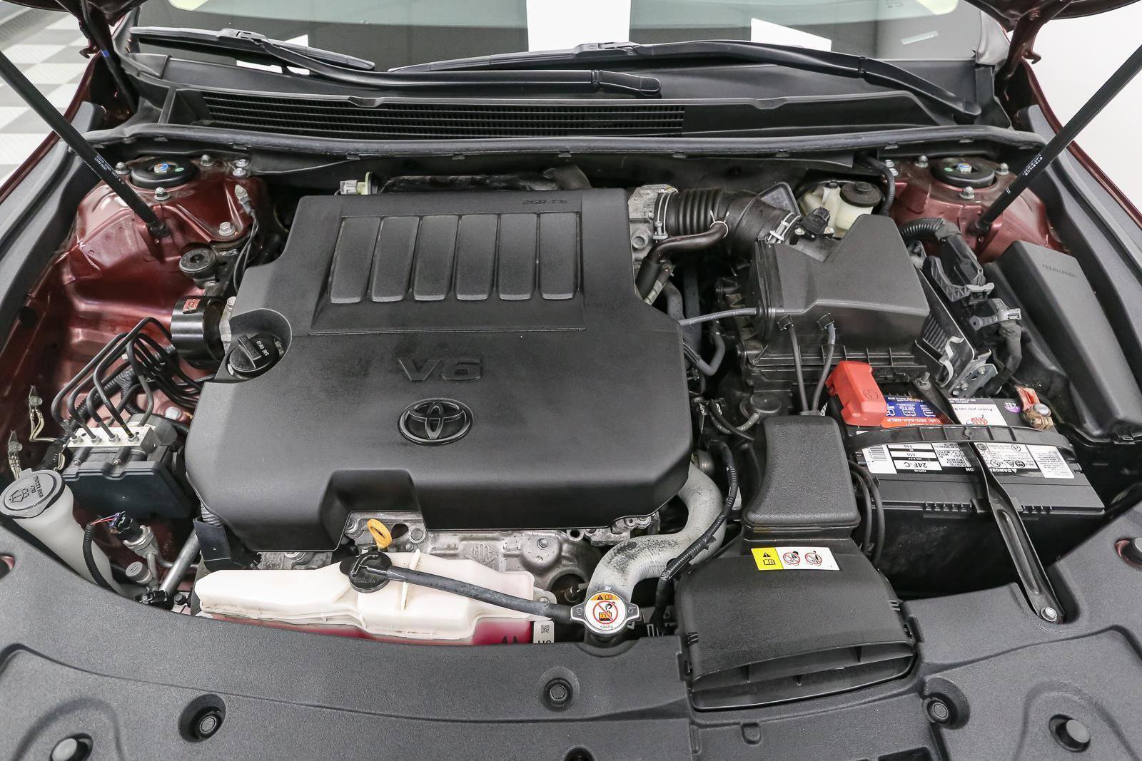 Used 2017 Toyota Avalon XLE w/ Carpet Mat Package image 13