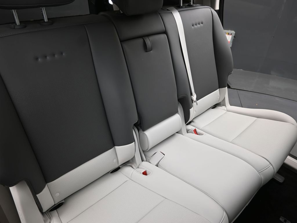New 2026 Hyundai Ioniq 9 SEL image 16