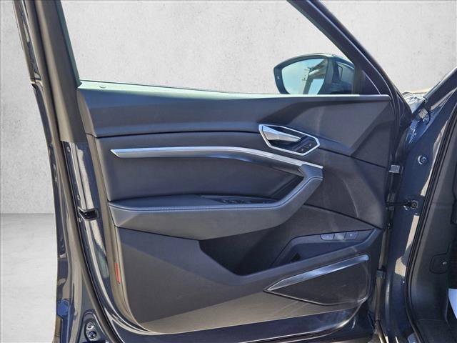 Used 2024 Audi Q8 e-tron Prestige AWD/4WD image 12