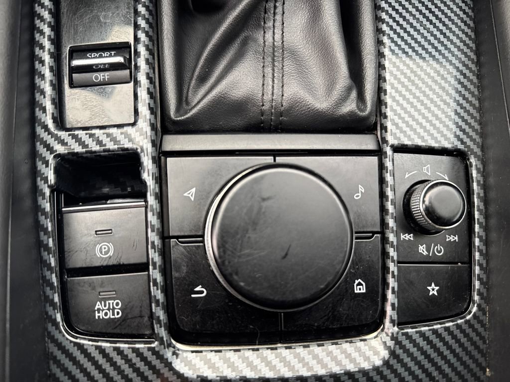 Used 2020 MAZDA MAZDA3 Hatchback w/ Preferred Package image 22