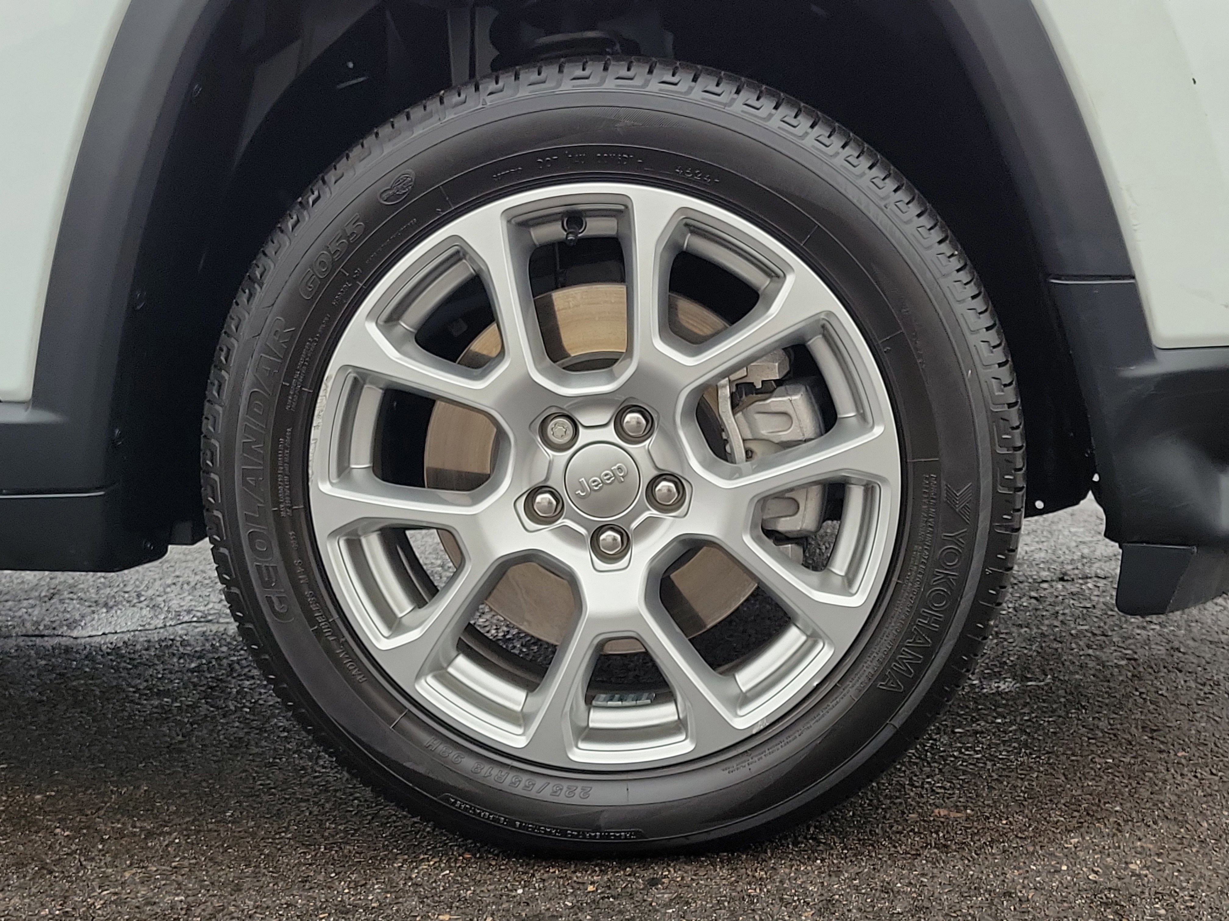 Used 2023 Jeep Compass Latitude image 5