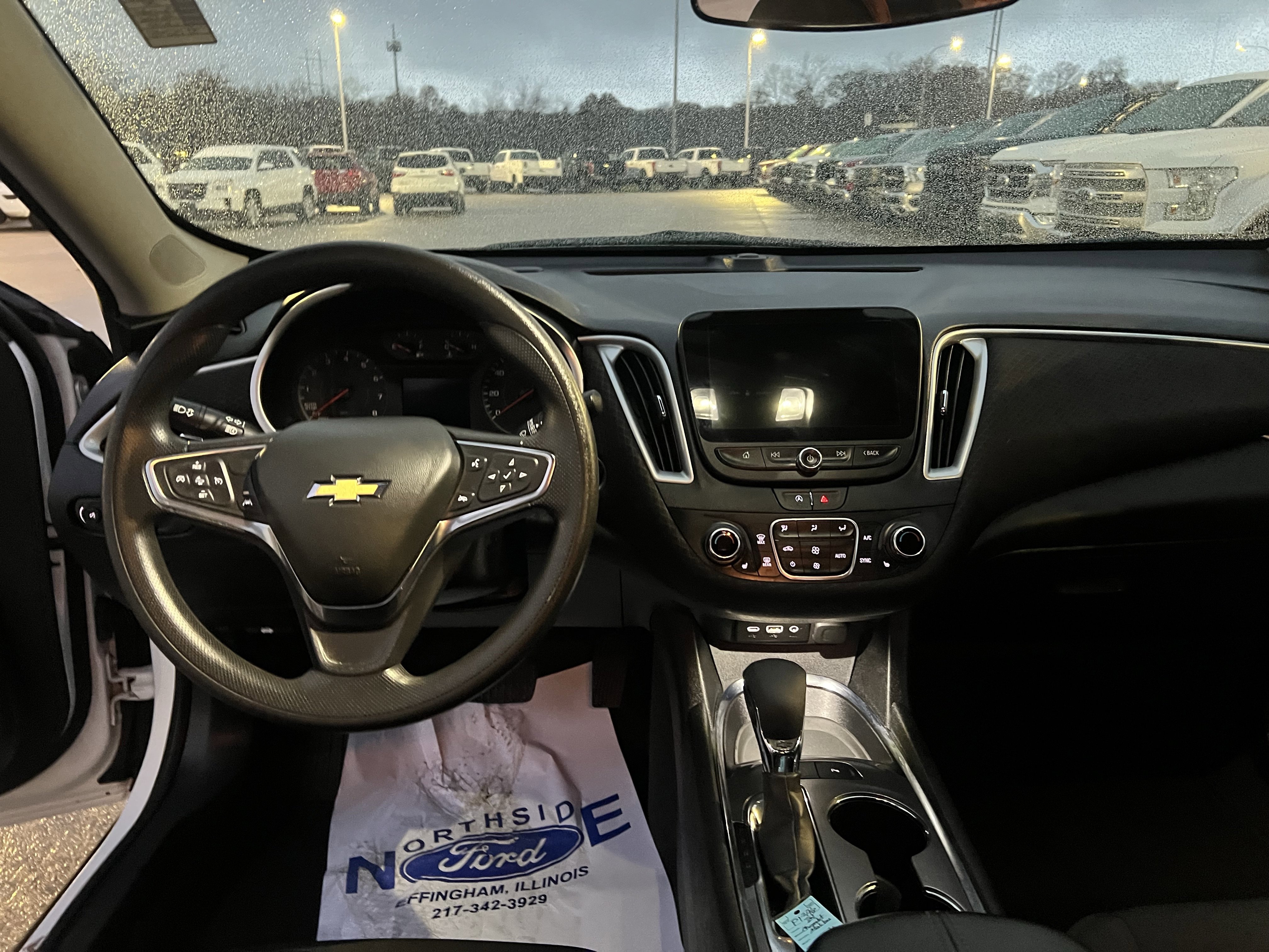 Used 2024 Chevrolet Malibu LT FWD image 15