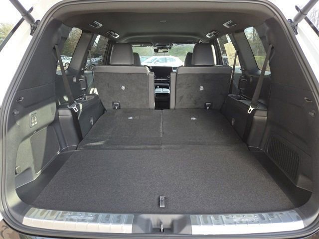 New 2026 Lexus TX 500h AWD image 27