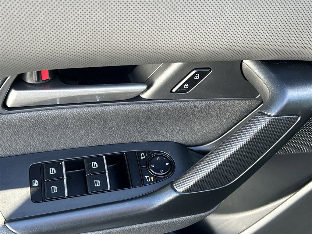 Certified 2025 MAZDA CX-50 AWD 2.5 S w/ Premium Package image 16