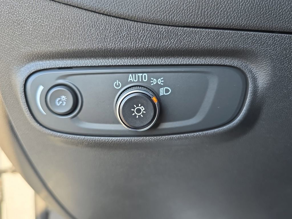 Used 2024 Chevrolet Equinox LT image 27