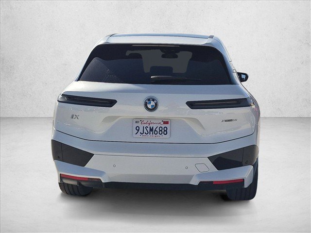 Used 2024 BMW iX xDrive50 w/ Premium Package AWD/4WD image 6
