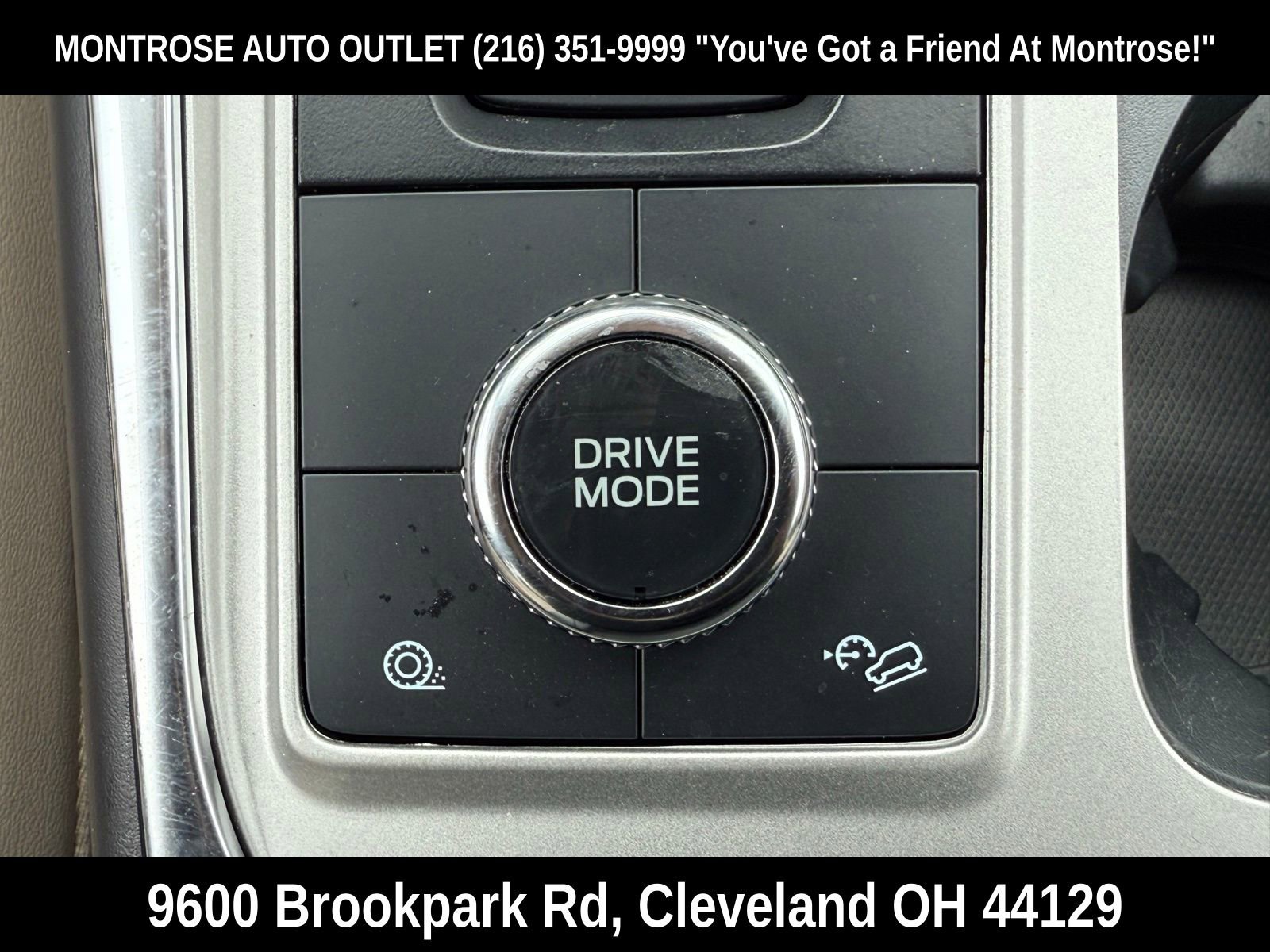 Used 2023 Ford Explorer XLT w/ Equipment Group 202A image 23