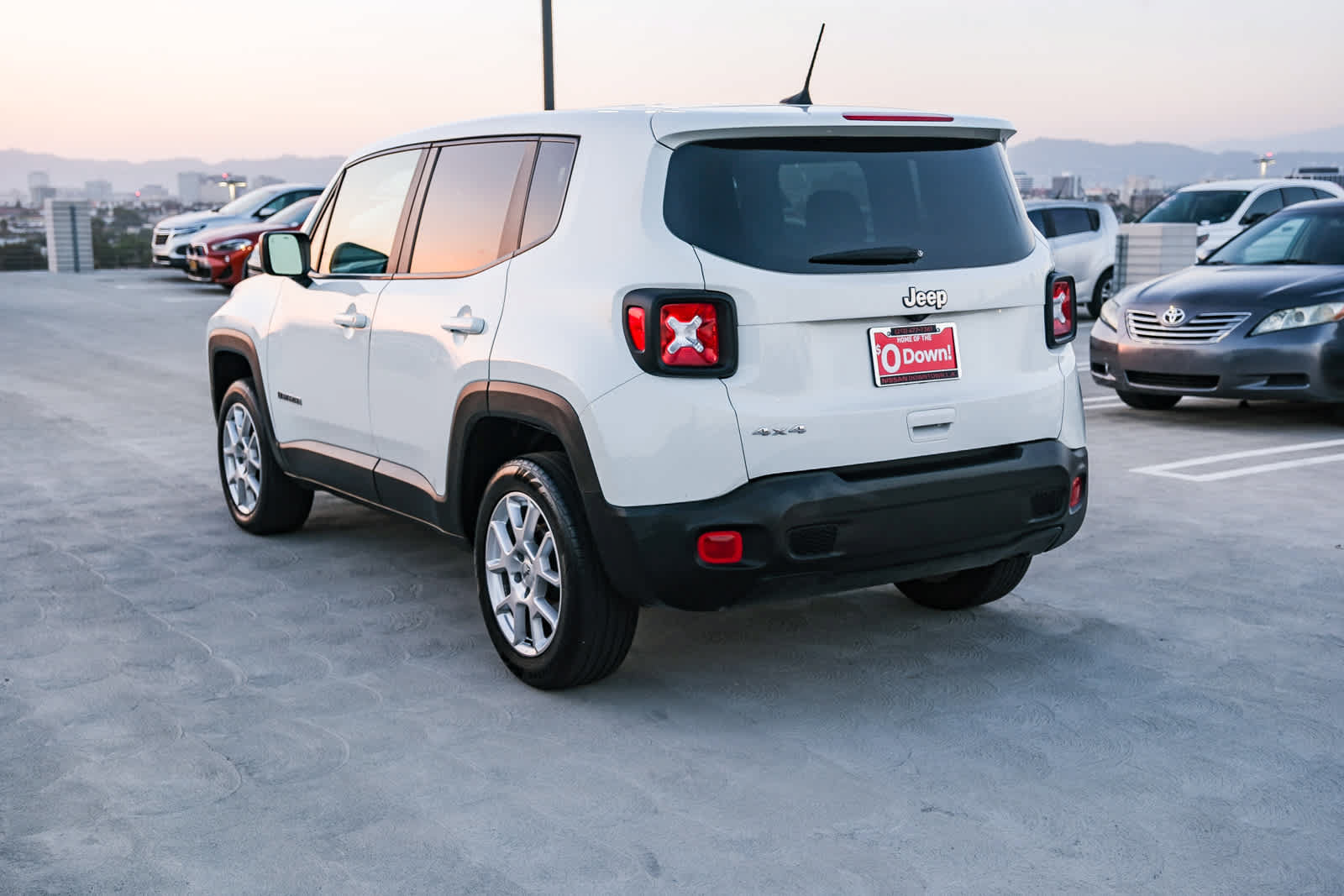 Used 2023 Jeep Renegade Latitude AWD/4WD image 6