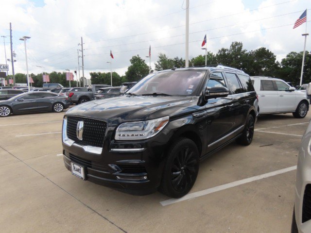 Used 2020 Lincoln Navigator Reserve w/ Equipment Group 208A Reserve AWD/4WD image 2