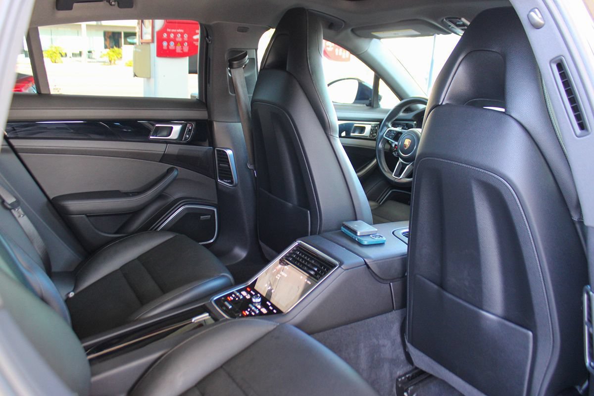 Used 2019 Porsche Panamera 4 AWD/4WD image 23