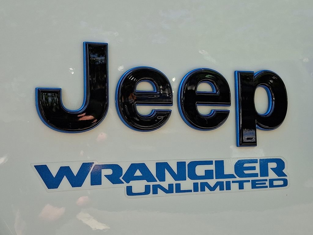 Used 2021 Jeep Wrangler Unlimited Sahara AWD/4WD image 22