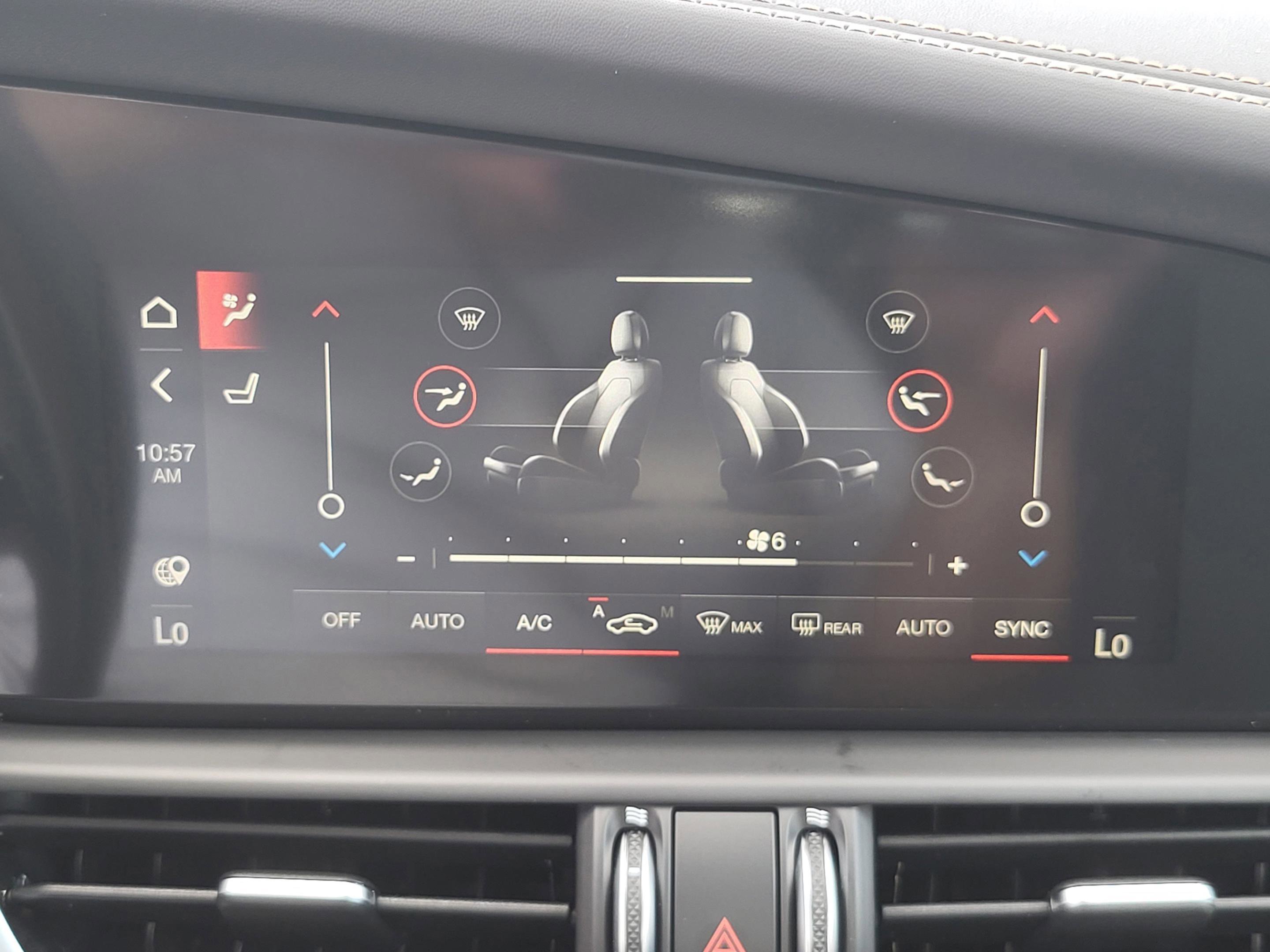 New 2025 Alfa Romeo Giulia w/ Driving Assist Package image 46