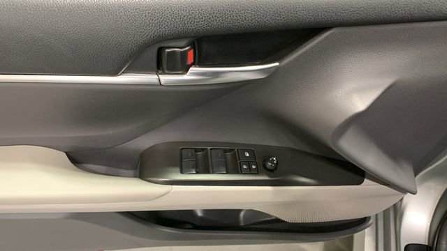 Used 2024 Toyota Camry LE FWD image 9