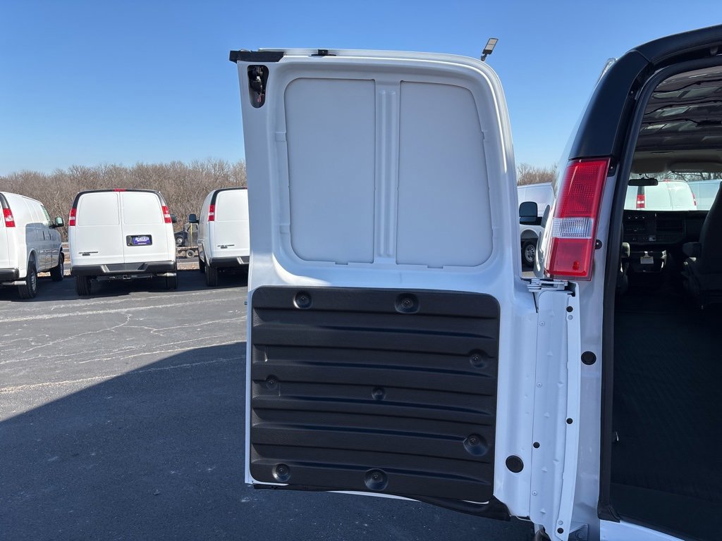 New 2025 Chevrolet Express 3500 Extended w/ Driver Convenience Package image 28