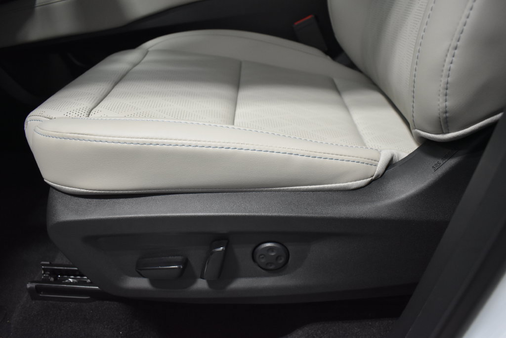New 2026 Nissan Murano Platinum w/ Cargo Package AWD/4WD image 18