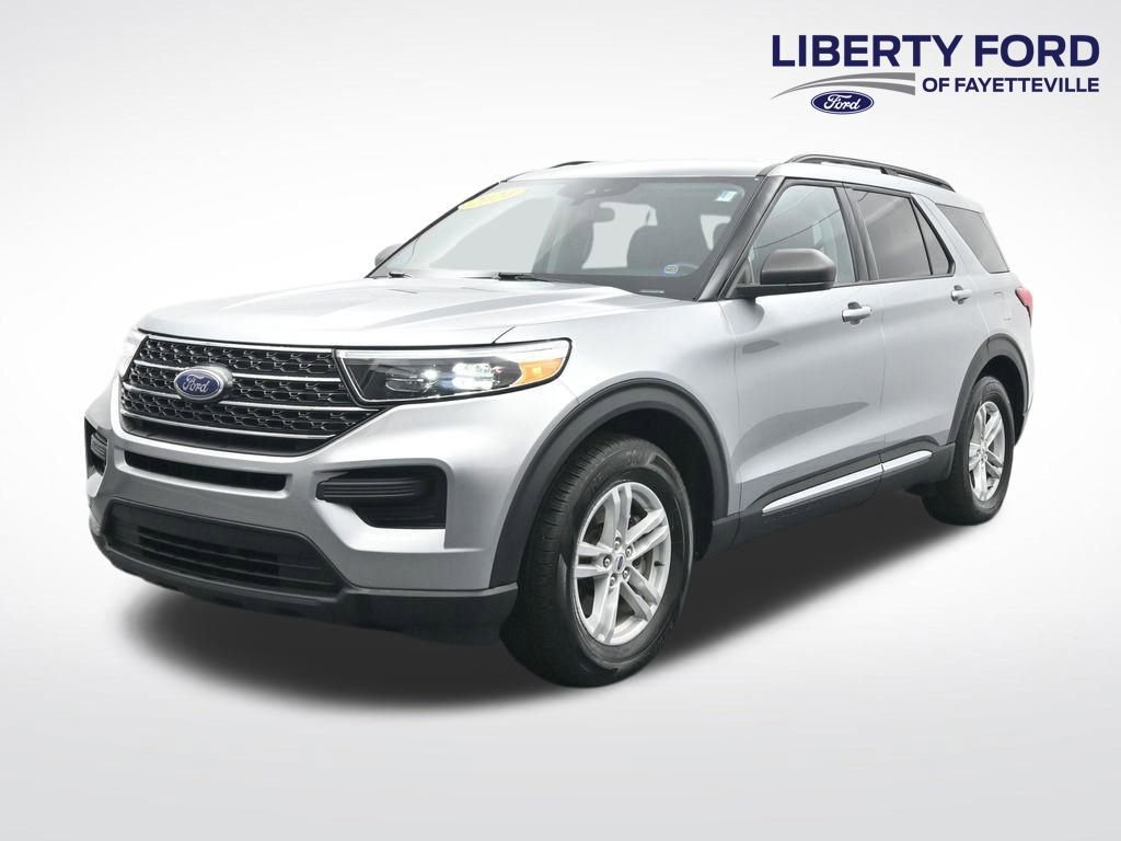 Used 2024 Ford Explorer XLT image 1