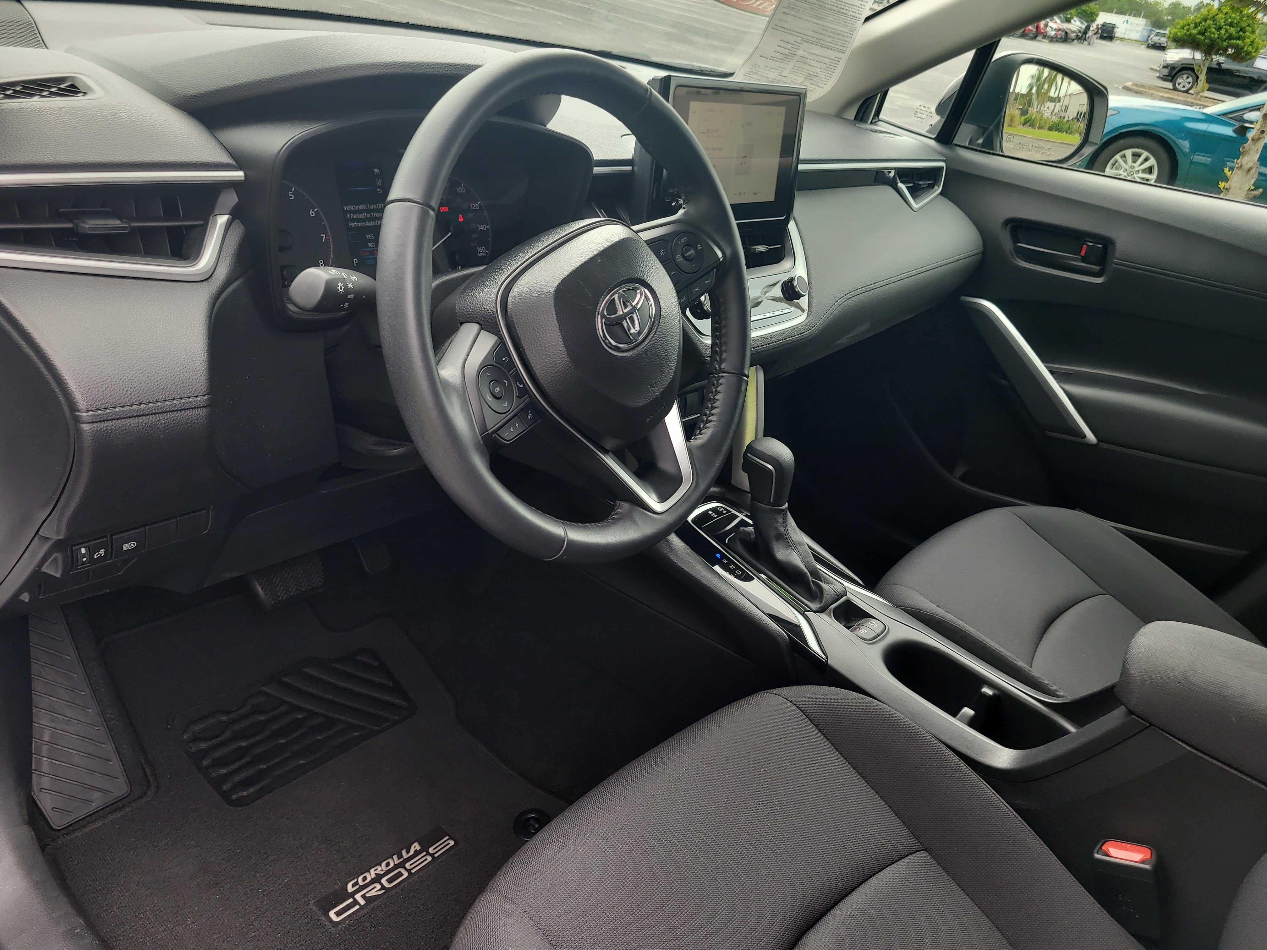 Certified 2025 Toyota Corolla Cross LE FWD image 19