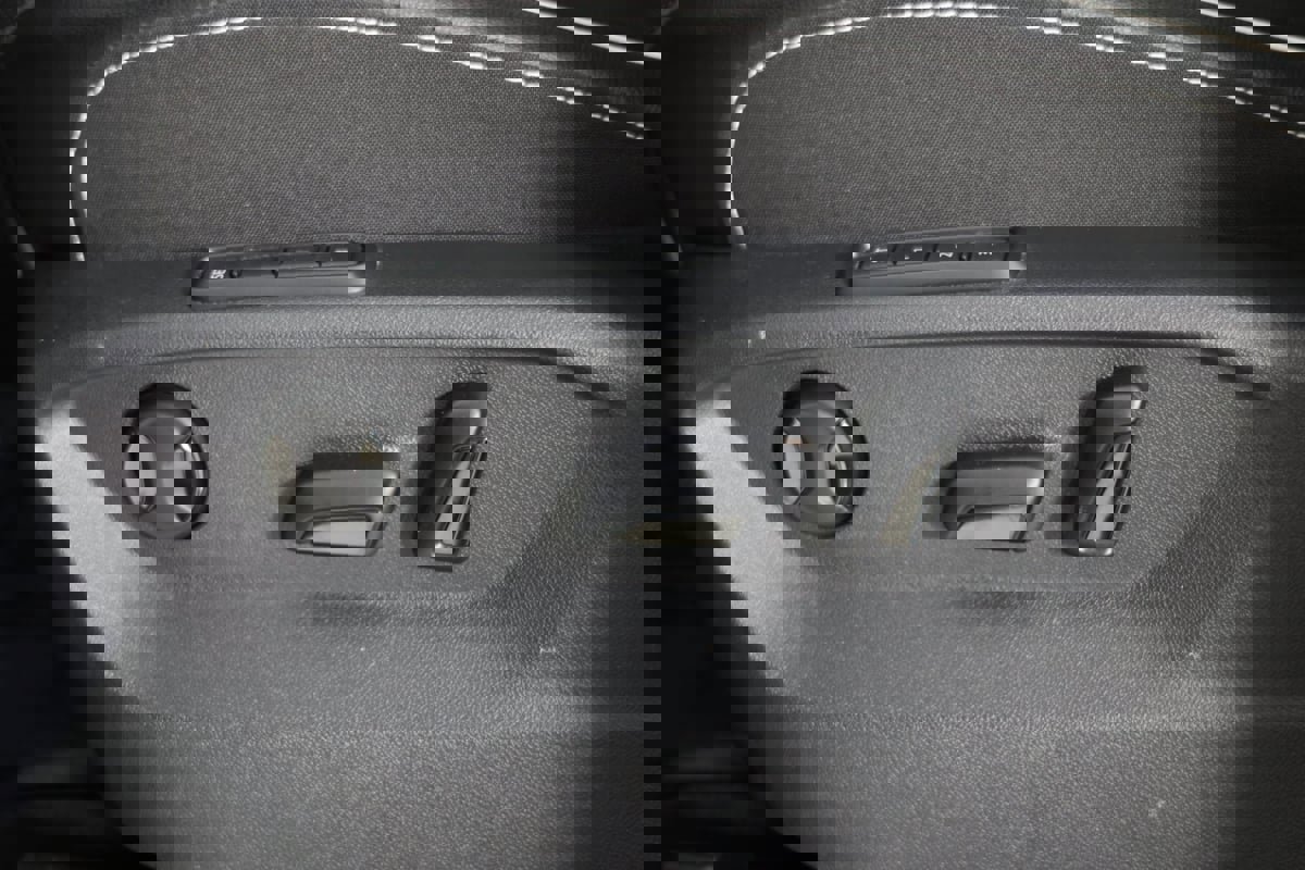 Used 2024 Volkswagen Atlas SEL Premium R-Line image 27