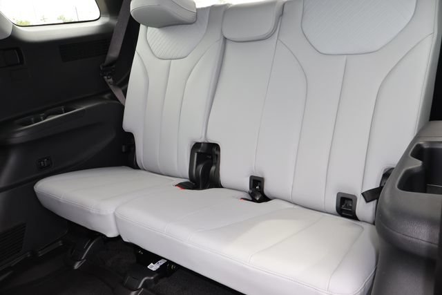 Used 2025 Hyundai Palisade SEL FWD image 15