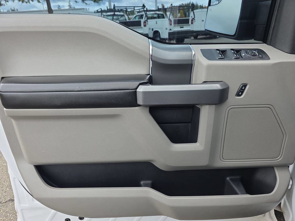 Used 2016 Ford F150 XLT w/ Equipment Group 302A Luxury AWD/4WD image 16