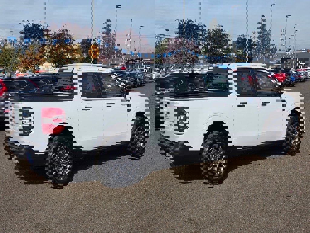 Used 2024 Ford Maverick XLT image 30