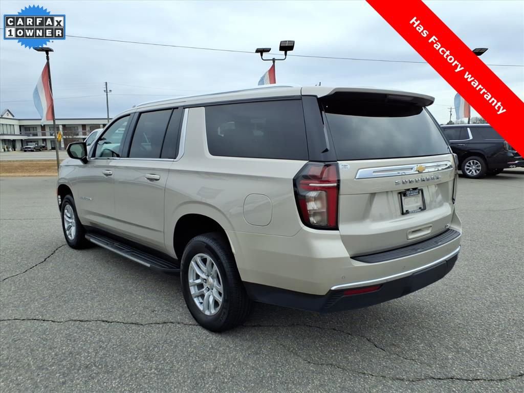 Used 2024 Chevrolet Suburban LT image 3