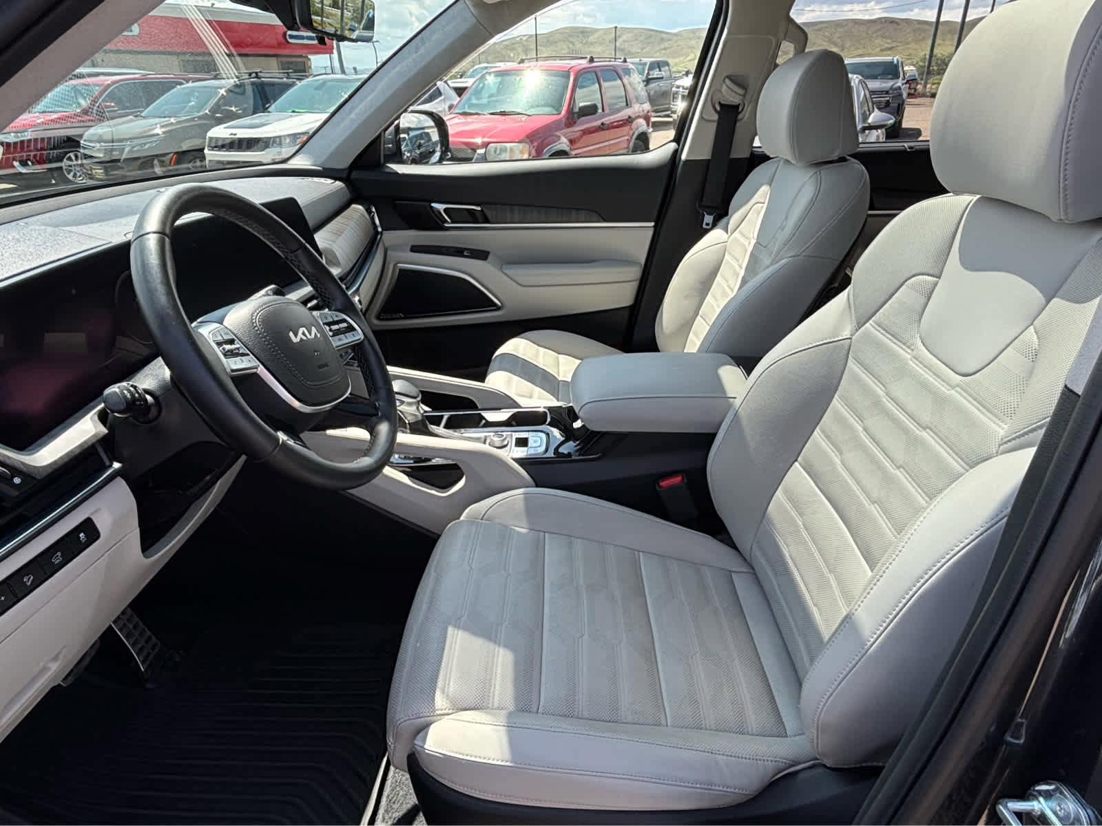 Used 2023 Kia Telluride SX Prestige image 10