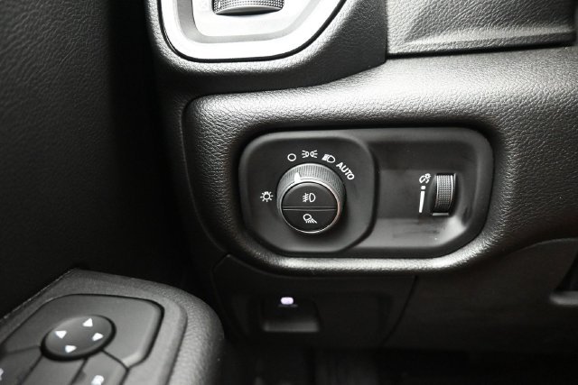 New 2027 RAM 1500 Express RWD image 14