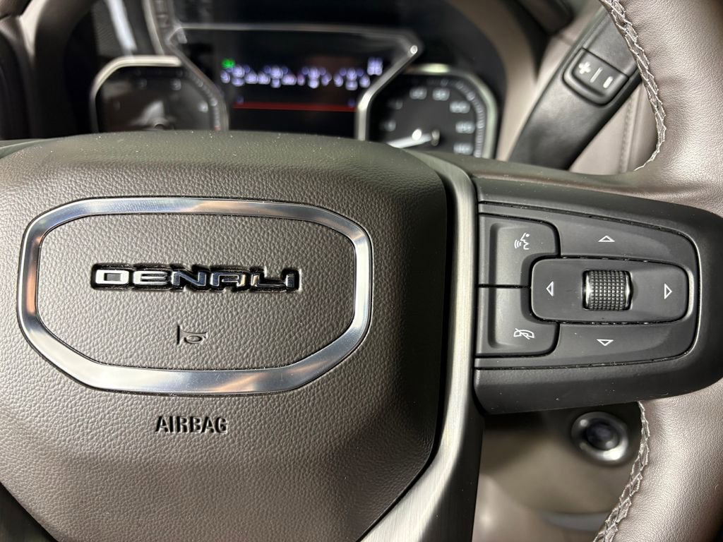 Used 2023 GMC Sierra 2500 Denali w/ Denali Ultimate Package image 23