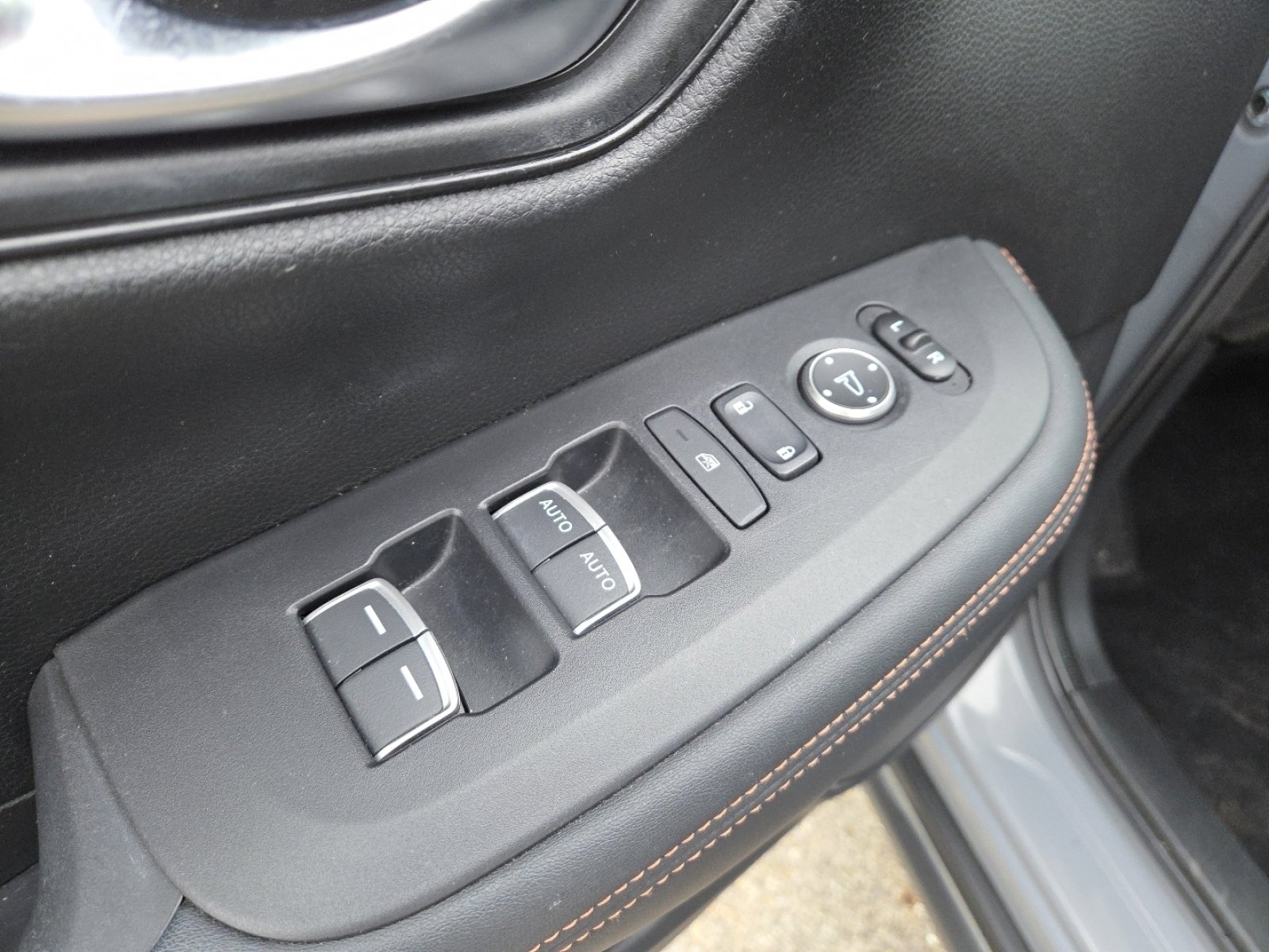 Used 2023 Honda HR-V Sport image 25