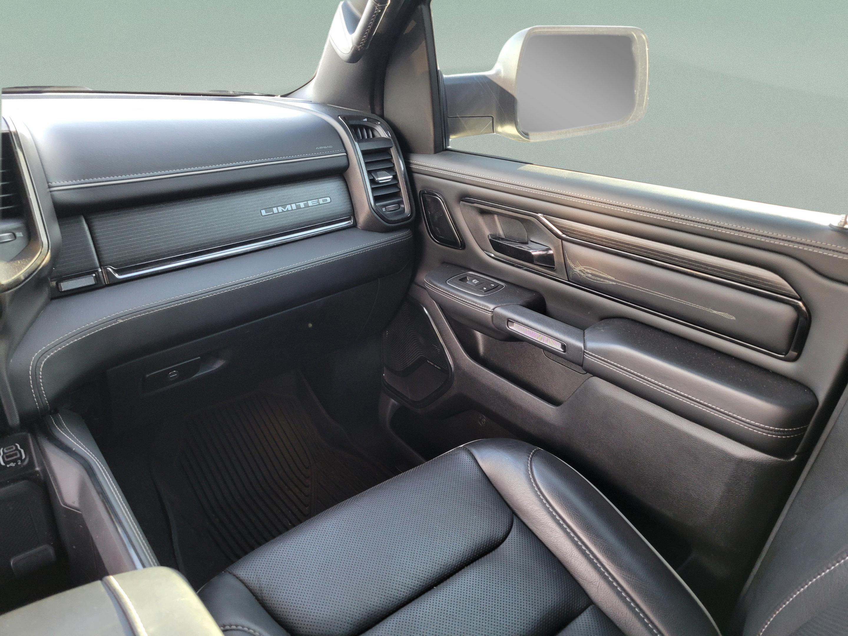 Used 2023 RAM 1500 Limited AWD/4WD image 14