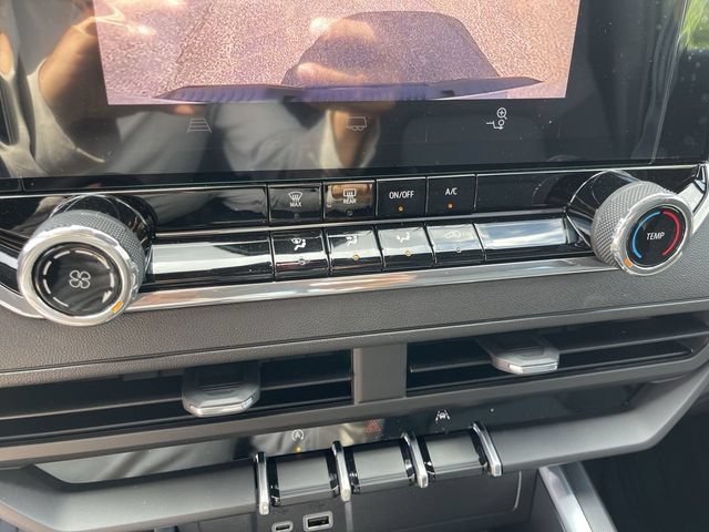 New 2026 Chevrolet Colorado W/T w/ WT Custom Package AWD/4WD image 18