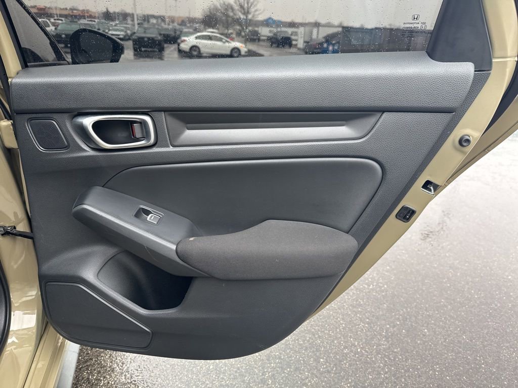 Used 2025 Honda Civic Sport image 32