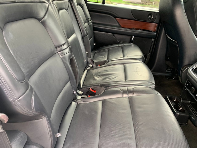 Certified 2023 Lincoln Navigator Reserve w/ Monochromatic Package AWD/4WD image 16