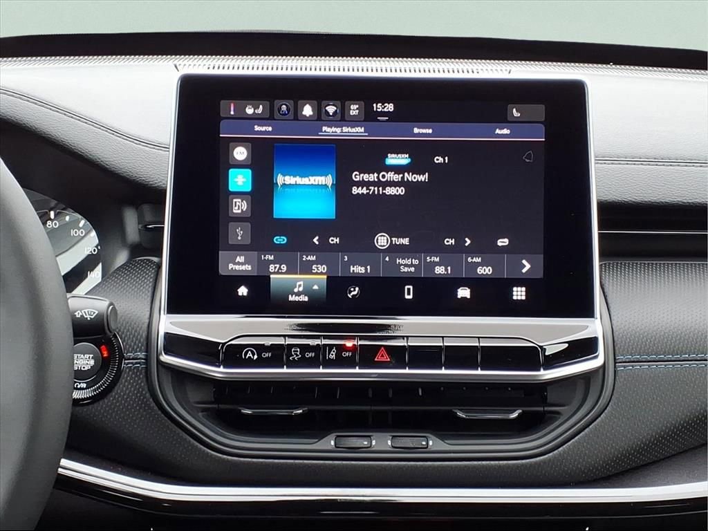 New 2026 Jeep Compass Latitude image 15